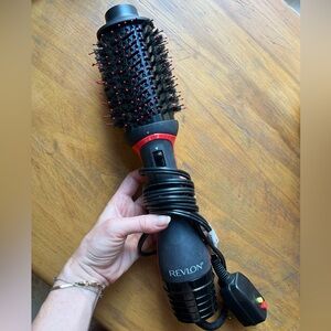 REVLON One-Step Volumizer PLUS 2.0 Hair Dryer and Hot Air Brush, Black